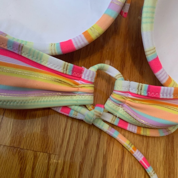 Victoria’s Secret Halter Bikini Top - Picture 4 of 5